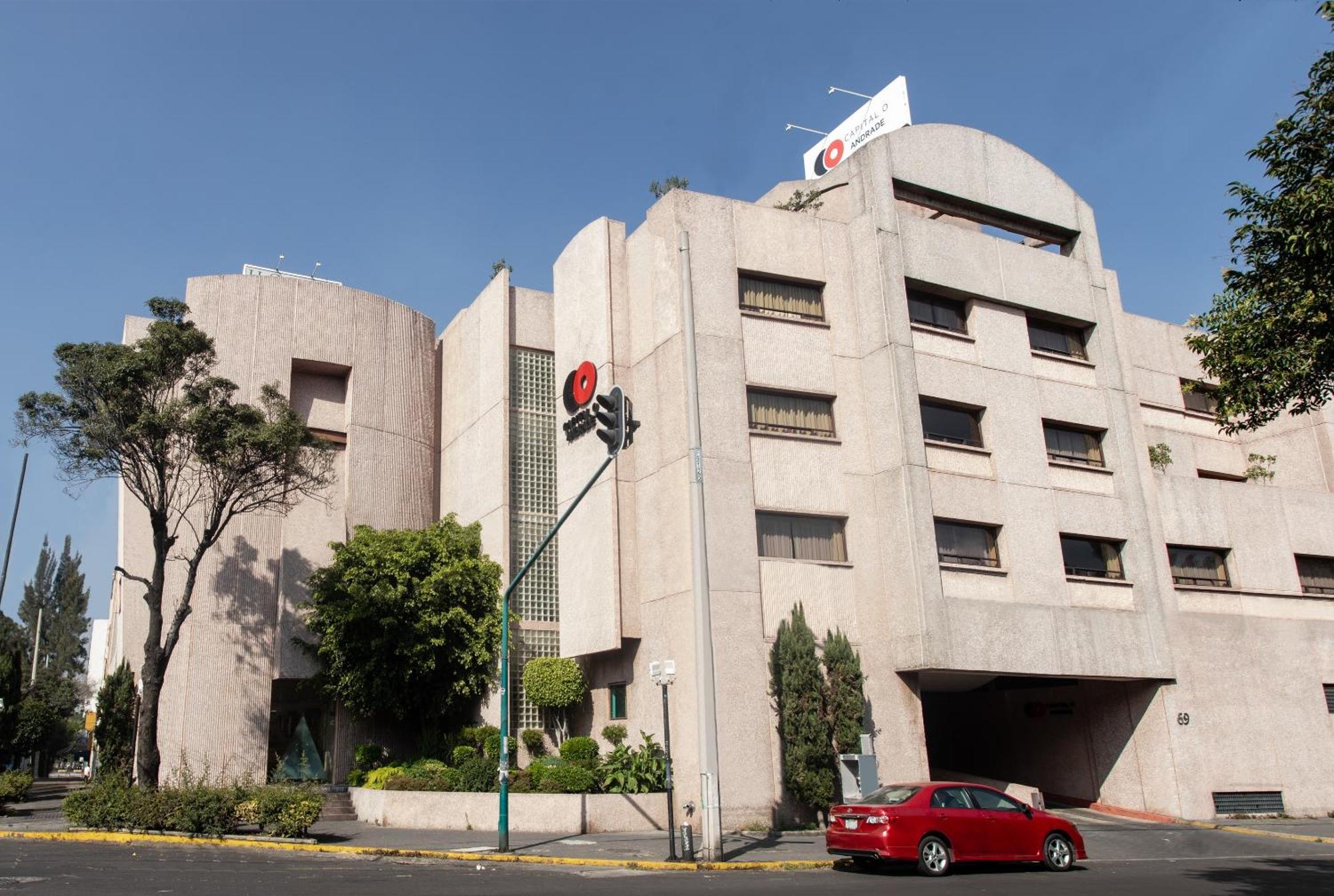Capital O Andrade, Città del Messico Esterno foto